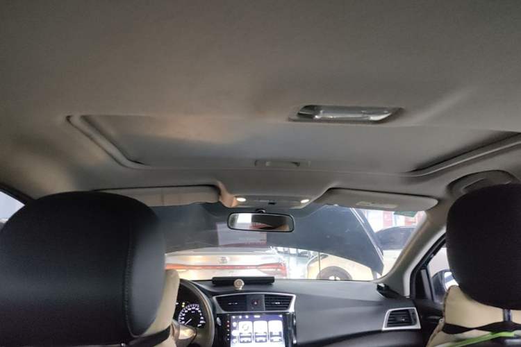 Used Nissan Sylphy 2018 1.6XV CVT Deluxe Edition Headliner