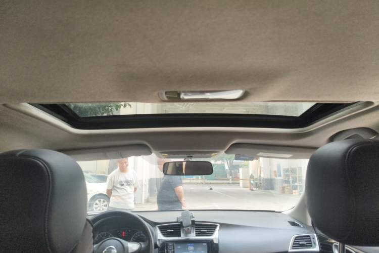 Used Nissan Sylphy 2018 1.6XV CVT Deluxe Edition Headliner