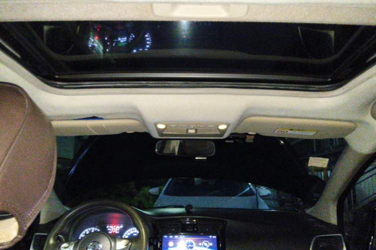 Used Nissan Sylphy 2018 1.6XV CVT Deluxe Edition Headliner