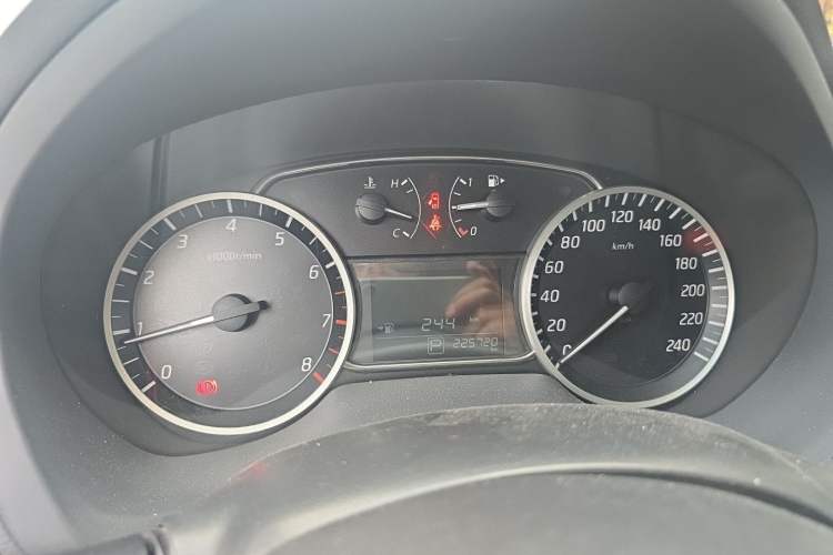 Used Nissan Sylphy 2018 1.6XV CVT Deluxe Edition Instrument Cluster