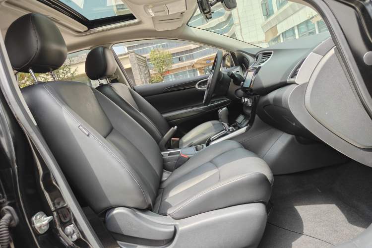 Used Nissan Sylphy 2018 1.6XV CVT Deluxe Edition Interior 1