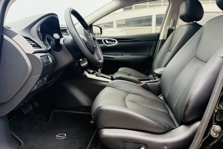 Used Nissan Sylphy 2018 1.6XV CVT Deluxe Edition Interior 2