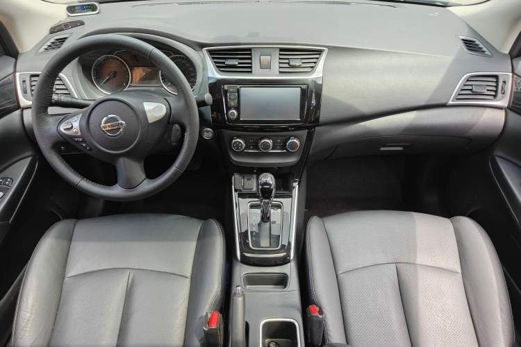 Used Nissan Sylphy 2018 1.6XV CVT Deluxe Edition Interior 3