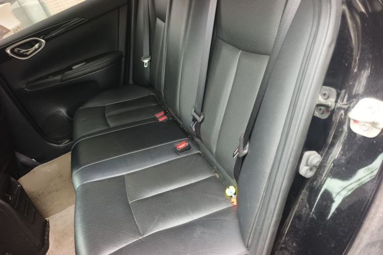 Used Nissan Sylphy 2018 1.6XV CVT Deluxe Edition Interior 4