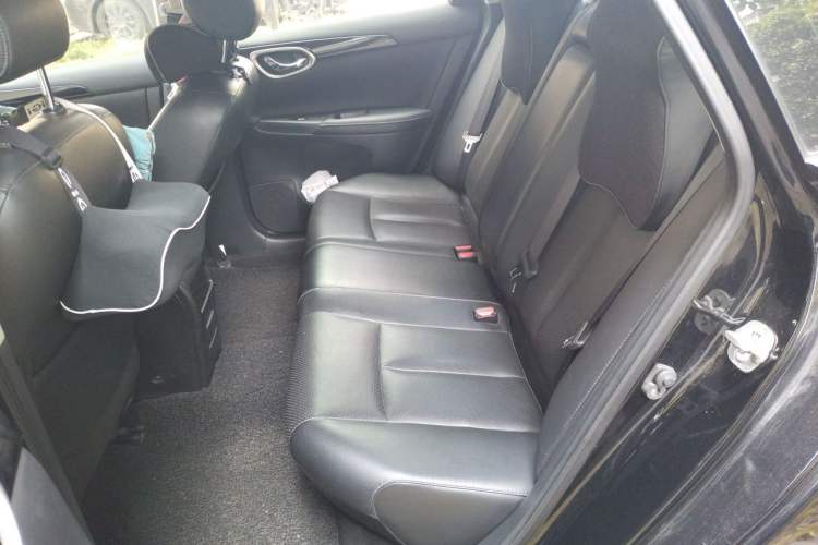 Used Nissan Sylphy 2018 1.6XV CVT Deluxe Edition Interior 4