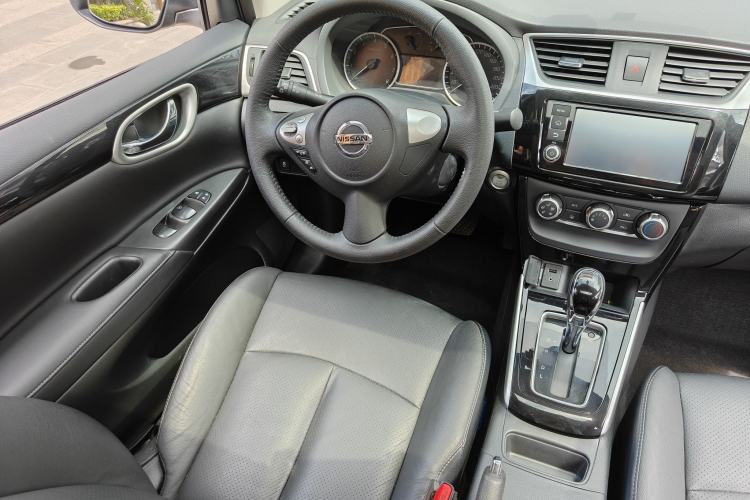 Used Nissan Sylphy 2018 1.6XV CVT Deluxe Edition Interior 4