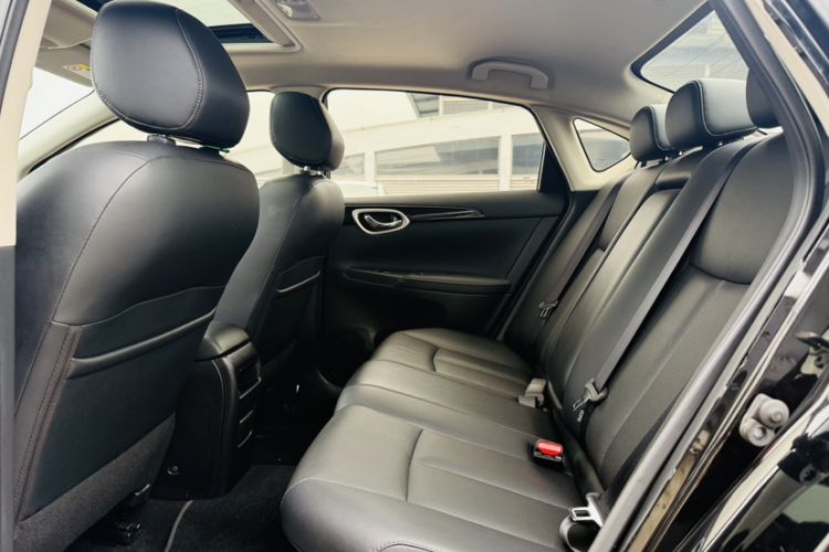 Used Nissan Sylphy 2018 1.6XV CVT Deluxe Edition Interior 5