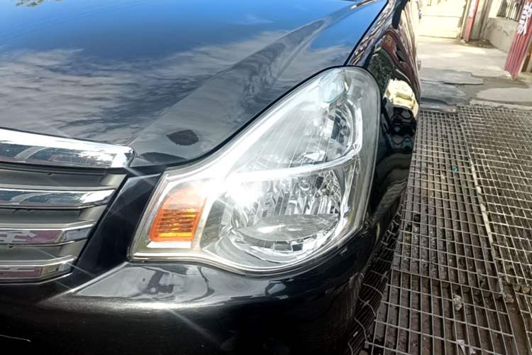Used Nissan Sylphy 2018 Classic 1.6XE Manual Comfort Edition Left Front Headlight