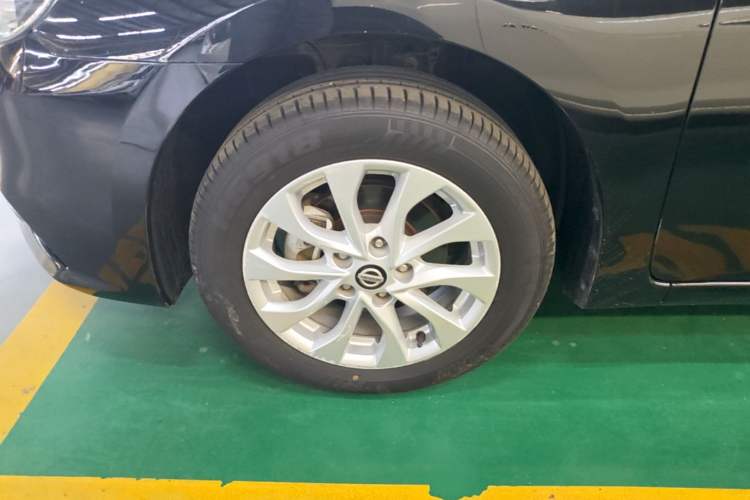 Used Nissan Sylphy 2018 1.6XV CVT Deluxe Edition Left Front Wheel Hub