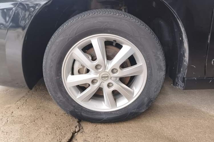 Used Nissan Sylphy 2018 Classic 1.6XE Manual Comfort Edition Left Front Wheel Hub