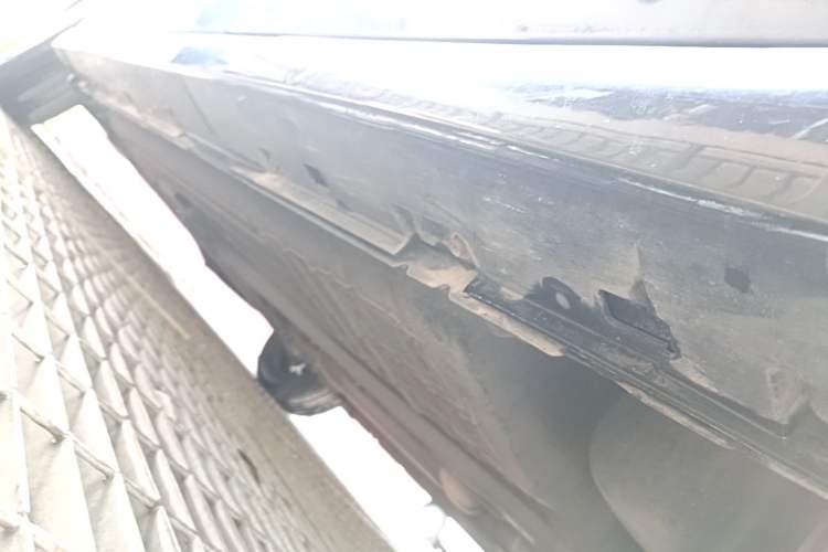 Used Nissan Sylphy 2018 Classic 1.6XE Manual Comfort Edition Left Side Sill