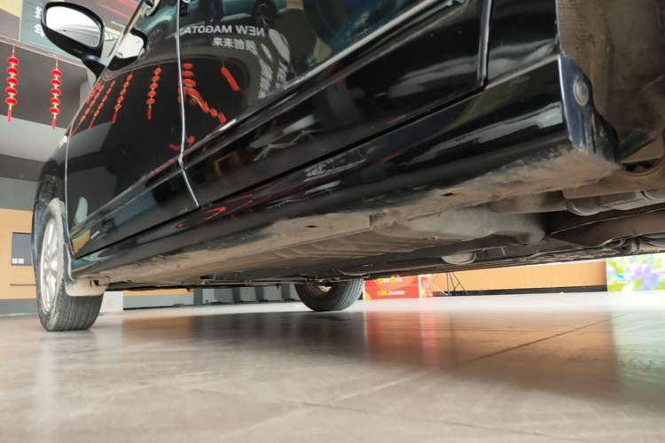 Used Nissan Sylphy 2018 Classic 1.6XE Manual Comfort Edition Left Side Sill