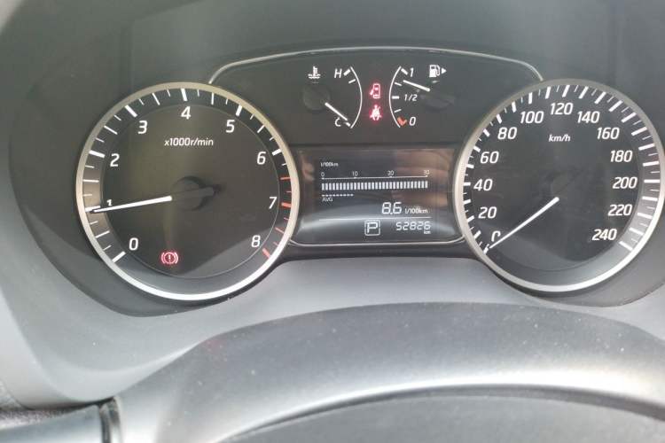 Used Nissan Sylphy 2018 1.6XV CVT Deluxe Edition Odometer Close Up