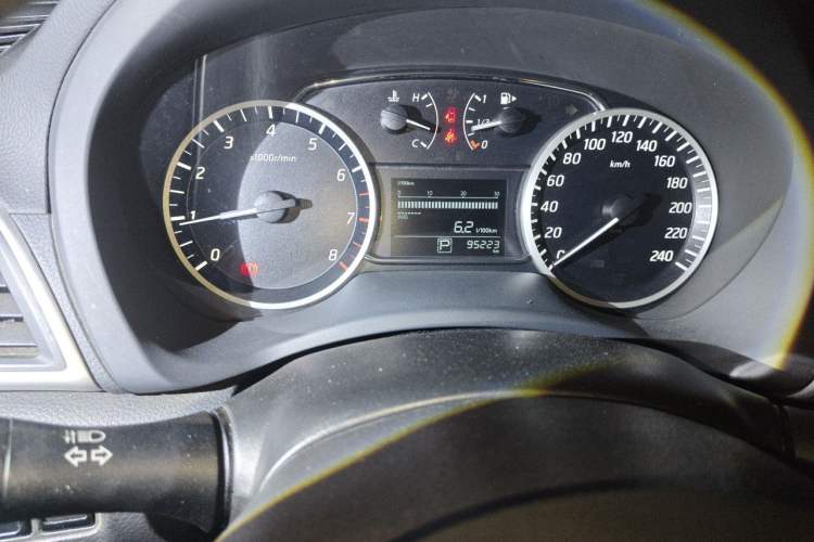 Used Nissan Sylphy 2018 1.6XV CVT Deluxe Edition Odometer Close Up