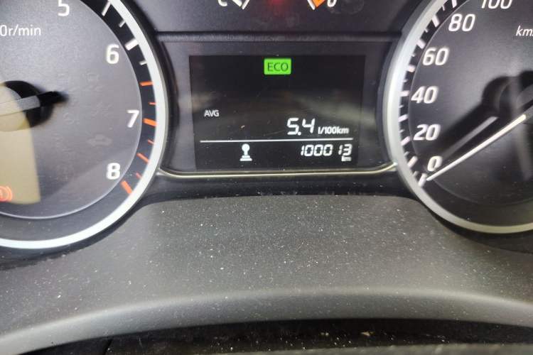 Used Nissan Sylphy 2018 1.6XL Manual Luxury Edition Odometer Close Up