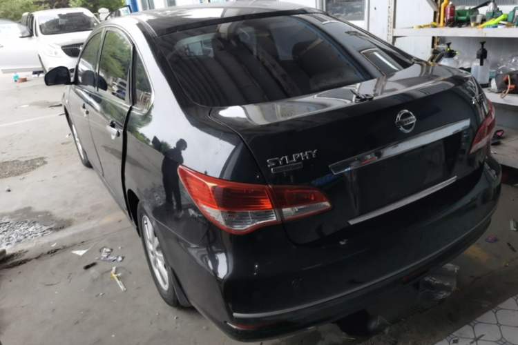 Used Nissan Sylphy 2018 Classic 1.6XE+ Manual Leading Edition Rear Left 45 Deg