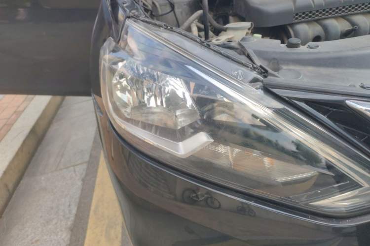 Used Nissan Sylphy 2018 1.6XV CVT Deluxe Edition Right Front Headlight