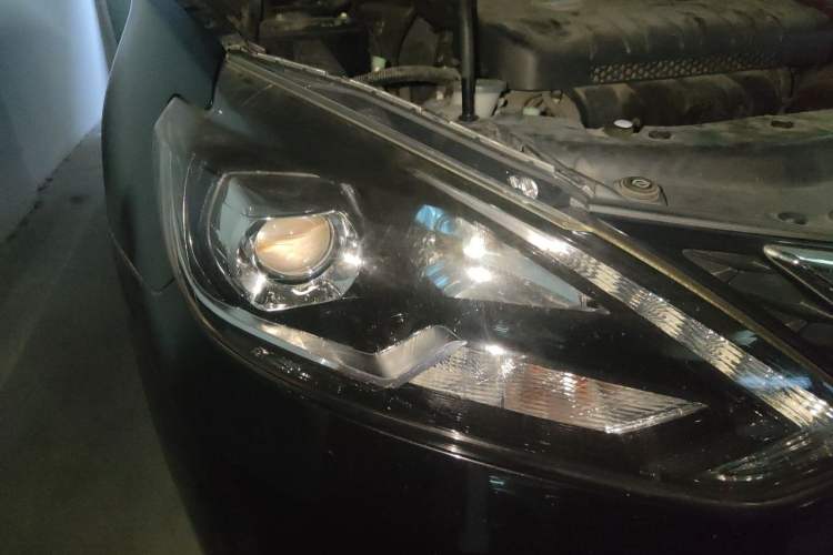 Used Nissan Sylphy 2018 1.6XV CVT Deluxe Edition Right Front Headlight