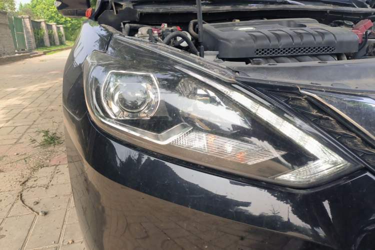 Used Nissan Sylphy 2018 1.6XV CVT Deluxe Edition Right Front Headlight