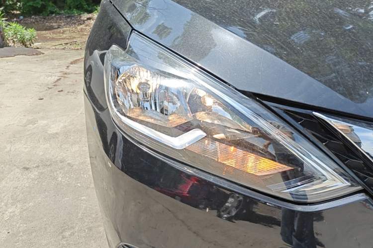 Used Nissan Sylphy 2018 1.6XV CVT Deluxe Edition Right Front Headlight