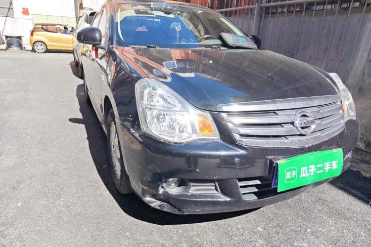 Used Nissan Sylphy 2018 Classic 1.6XE+ Manual Luxury Edition Right Front Headlight