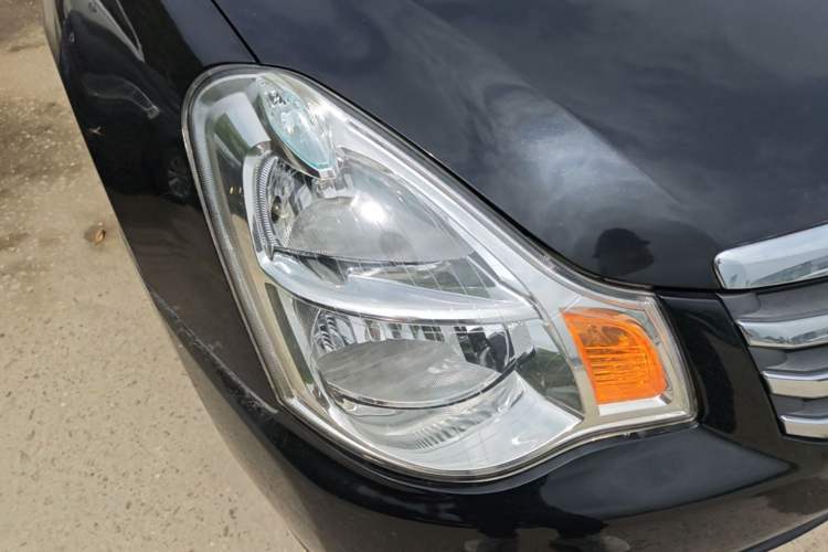 Used Nissan Sylphy 2018 Classic 1.6XE+ Manual Leading Edition Right Front Headlight