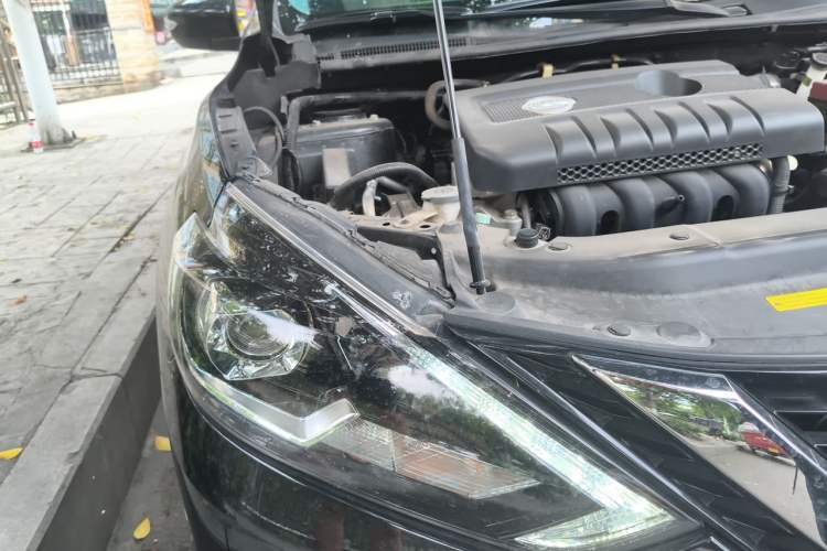 Used Nissan Sylphy 2018 1.6XV CVT Deluxe Edition Right Front Headlight
