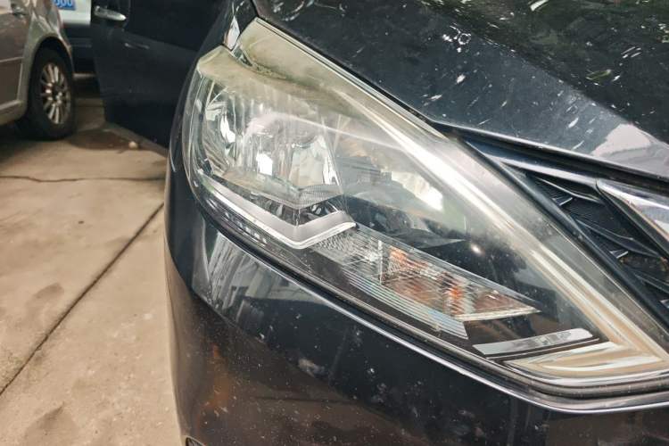 Used Nissan Sylphy 2018 1.6XE CVT Comfort Edition Right Front Headlight