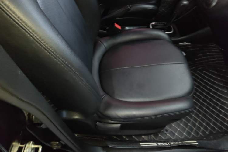 Used Nissan Sylphy 2018 Classic 1.6XE CVT Comfort Edition Right Front Seat