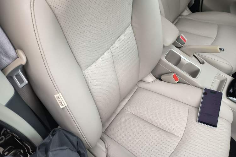 Used Nissan Sylphy 2018 1.8XV CVT Prestige Edition Right Front Seat