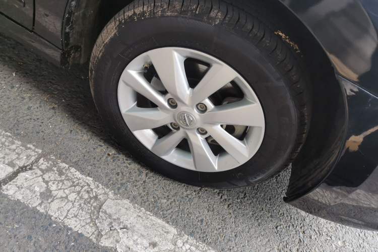Used Nissan Sylphy 2018 Classic 1.6XE Manual Comfort Edition Right Front Wheel Hub