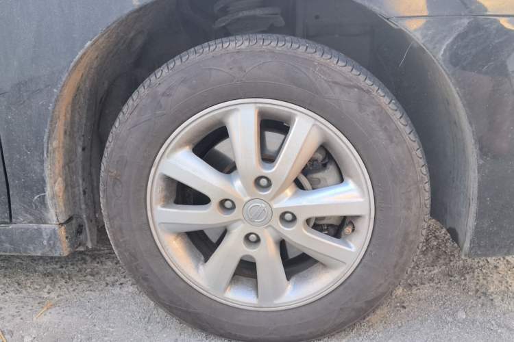 Used Nissan Sylphy 2018 Classic 1.6XE Manual Comfort Edition Right Front Wheel Hub