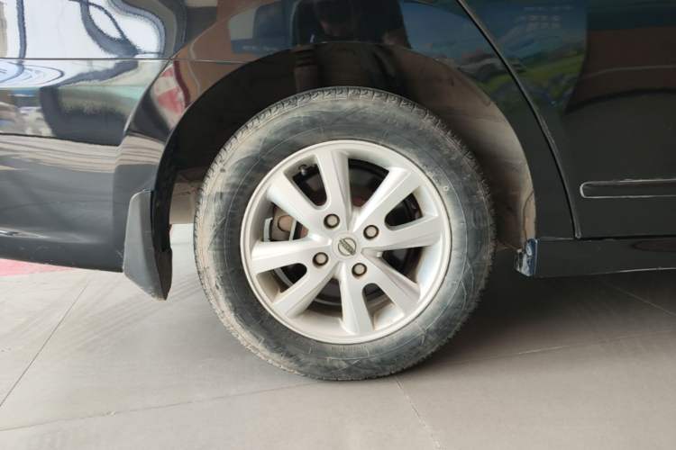 Used Nissan Sylphy 2018 Classic 1.6XE Manual Comfort Edition Right Rear Wheel Hub