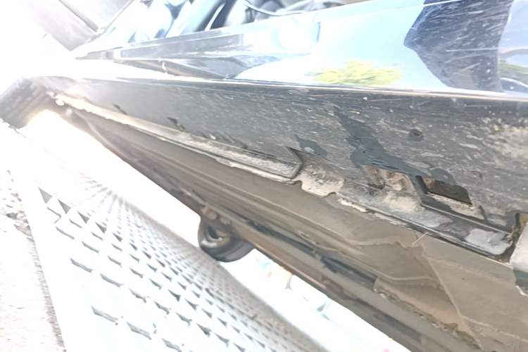 Used Nissan Sylphy 2018 Classic 1.6XE Manual Comfort Edition Right Side Sill