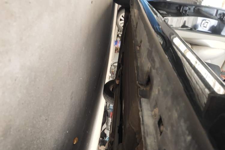 Used Nissan Sylphy 2018 Classic 1.6XE+ CVT Luxury Edition Right Side Sill
