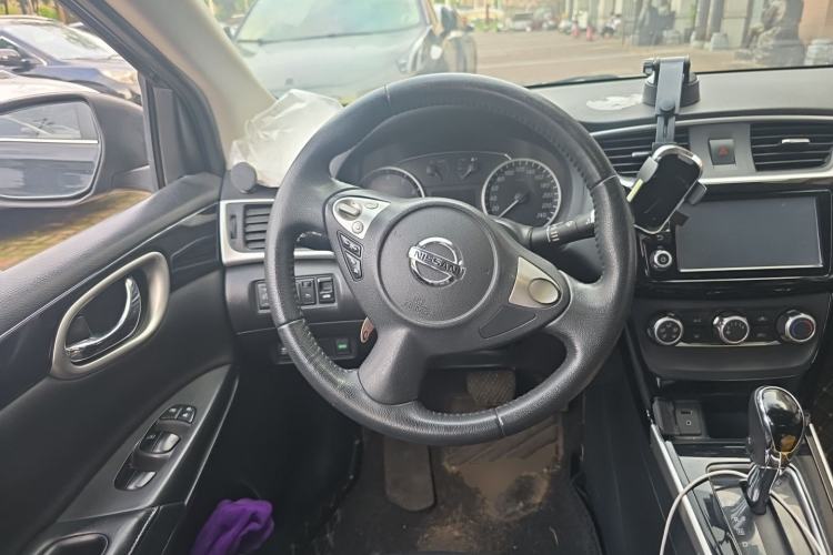 Used Nissan Sylphy 2018 1.6XV CVT Deluxe Edition Steering Wheel
