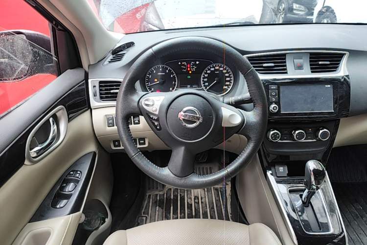Used Nissan Sylphy 2018 1.6XV CVT Deluxe Edition Steering Wheel