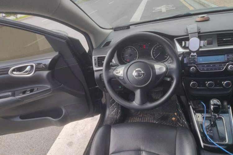 Used Nissan Sylphy 2018 1.6XV CVT Deluxe Edition Steering Wheel