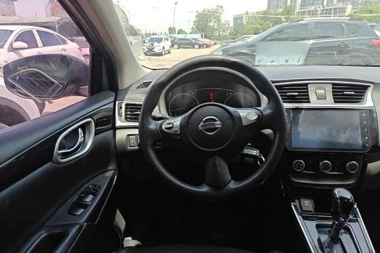 Used Nissan Sylphy 2018 1.6XV CVT Deluxe Edition Steering Wheel