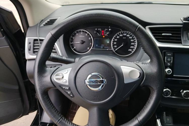Used Nissan Sylphy 2018 1.6XV CVT Deluxe Edition Steering Wheel