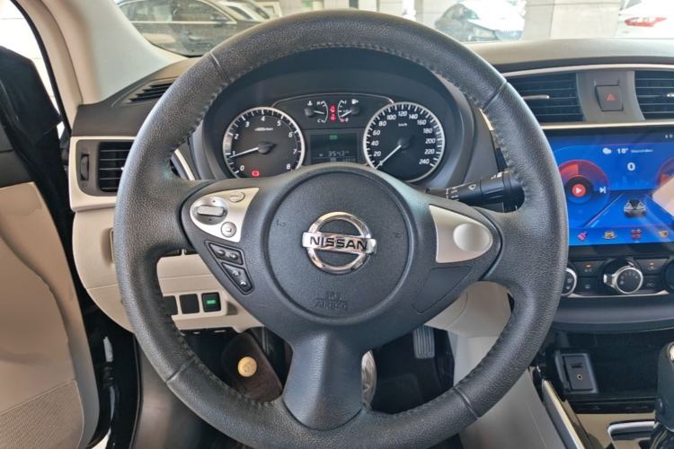 Used Nissan Sylphy 2018 1.6XV CVT Deluxe Edition Steering Wheel