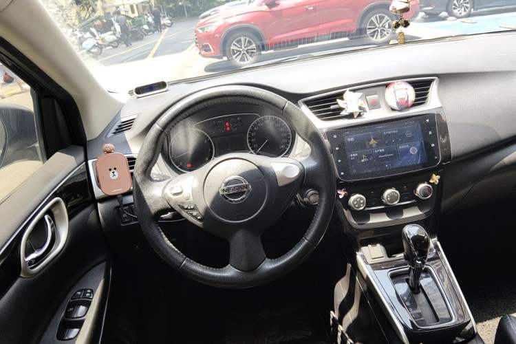 Used Nissan Sylphy 2018 1.6XV CVT Deluxe Edition Steering Wheel