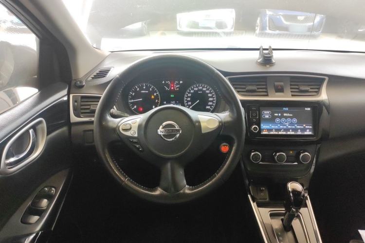 Used Nissan Sylphy 2018 1.6XV CVT Deluxe Edition Steering Wheel