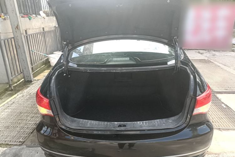 Used Nissan Sylphy 2018 Classic 1.6XE Manual Comfort Edition Trunk