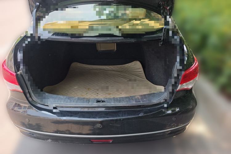 Used Nissan Sylphy 2018 Classic 1.6XE+ Manual Leading Edition Trunk