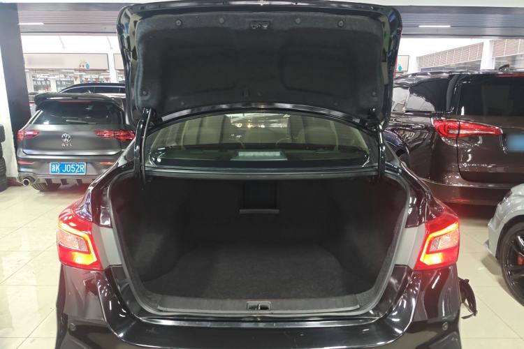 Used Nissan Sylphy 2018 1.6XV CVT Deluxe Edition Trunk