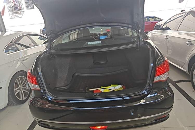 Used Nissan Sylphy 2018 Classic 1.6XE CVT Comfort Edition Trunk