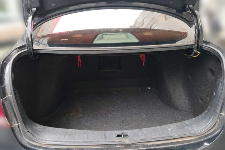 Used Nissan Sylphy 2018 Classic 1.6XE+ Manual Leading Edition Trunk
