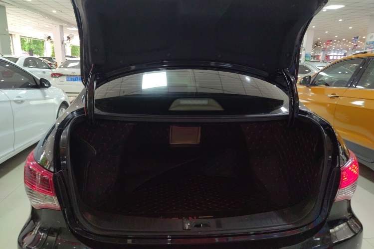 Used Nissan Sylphy 2018 Classic 1.6XE CVT Comfort Edition Trunk