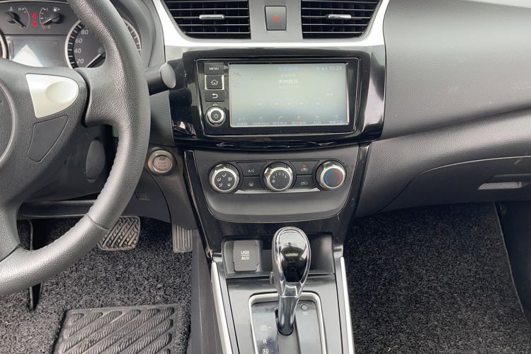 Used Nissan Sylphy 2018 1.6XV CVT Deluxe Edition Audio And AC Panel